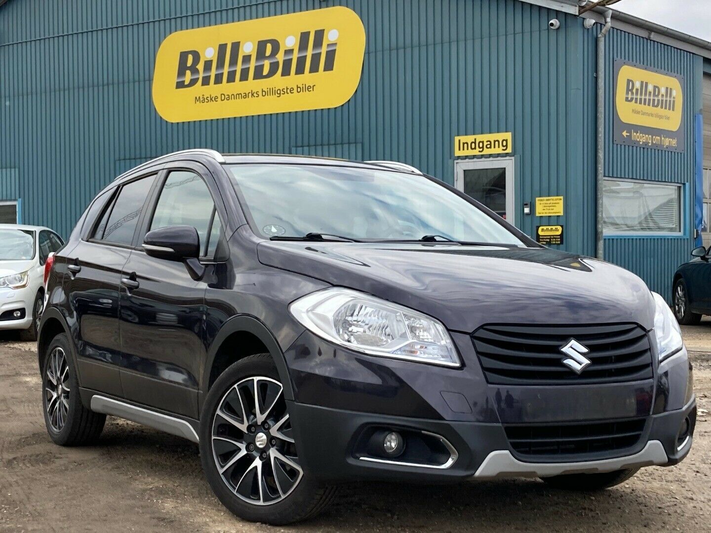 Grå Suzuki S-Cross fra 2014