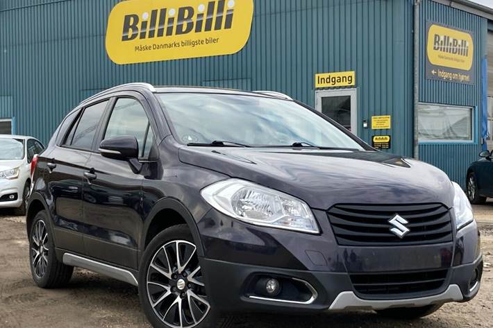 Grå Suzuki S-Cross fra 2014