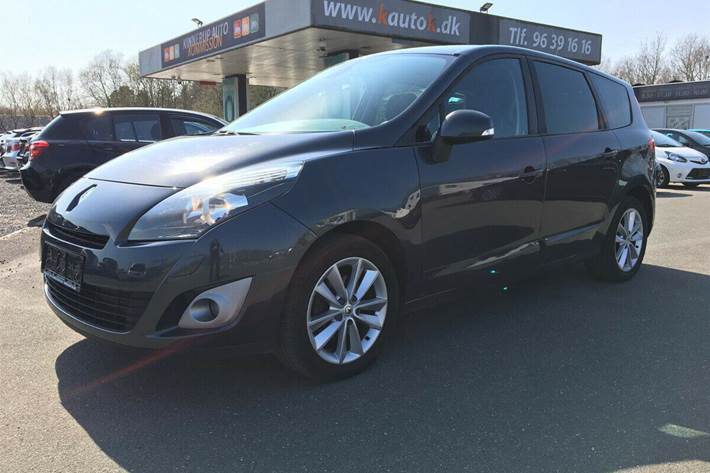 Grå Renault Grand Scenic III fra 2011