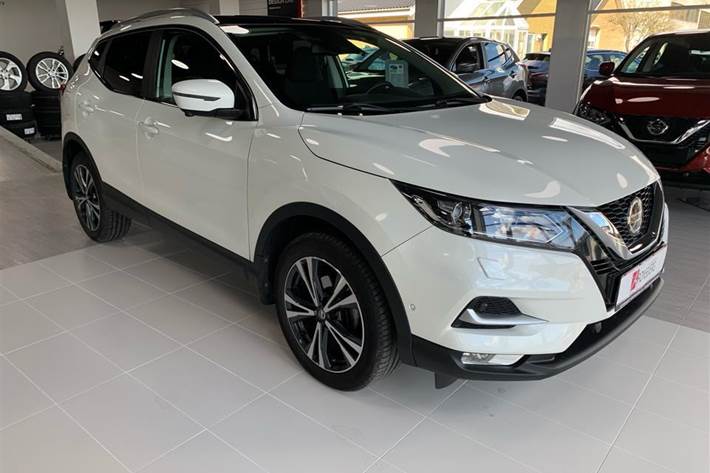 Hvid Nissan Qashqai fra 2018