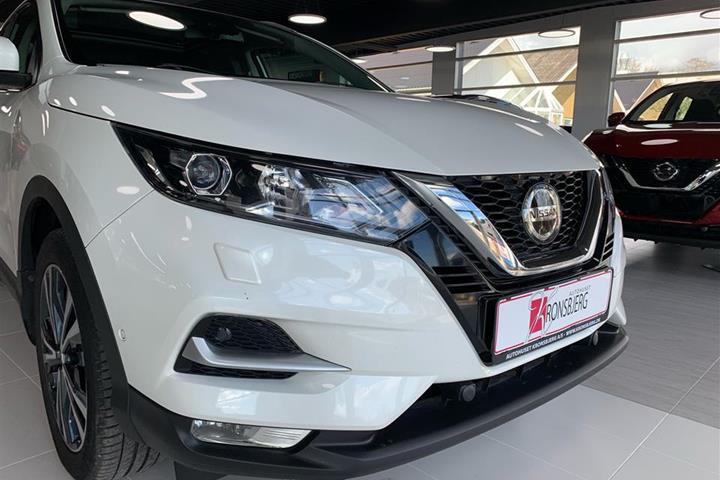 Hvid Nissan Qashqai fra 2018
