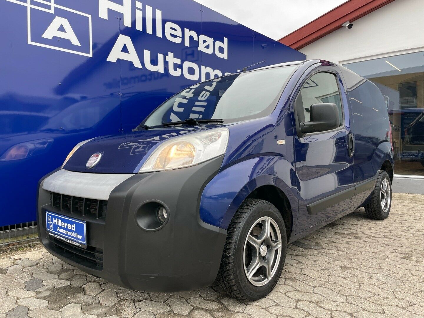 Blå Fiat Fiorino fra 2008