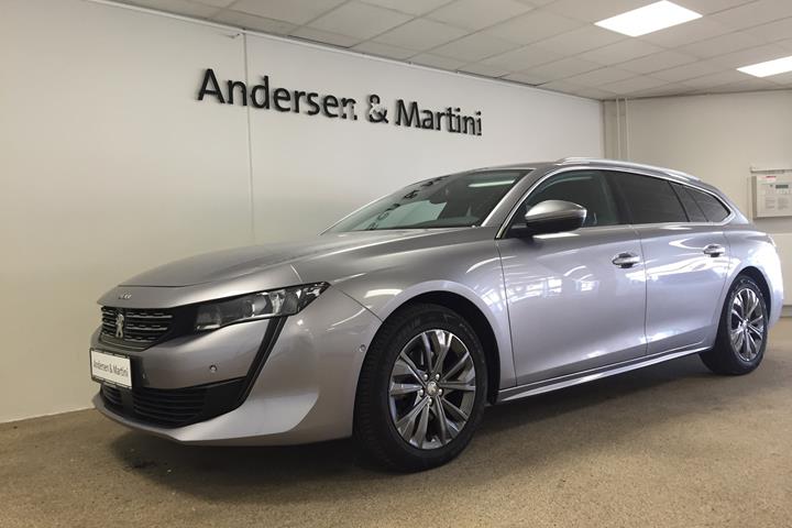 Grå Peugeot 508 fra 2020