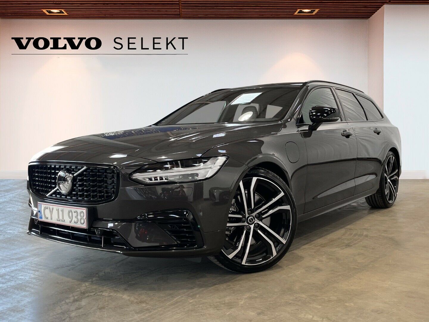 Grå Volvo V90 fra 2021