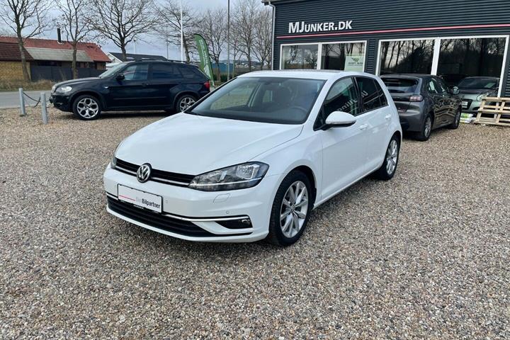 Hvid VW Golf VII fra 2018