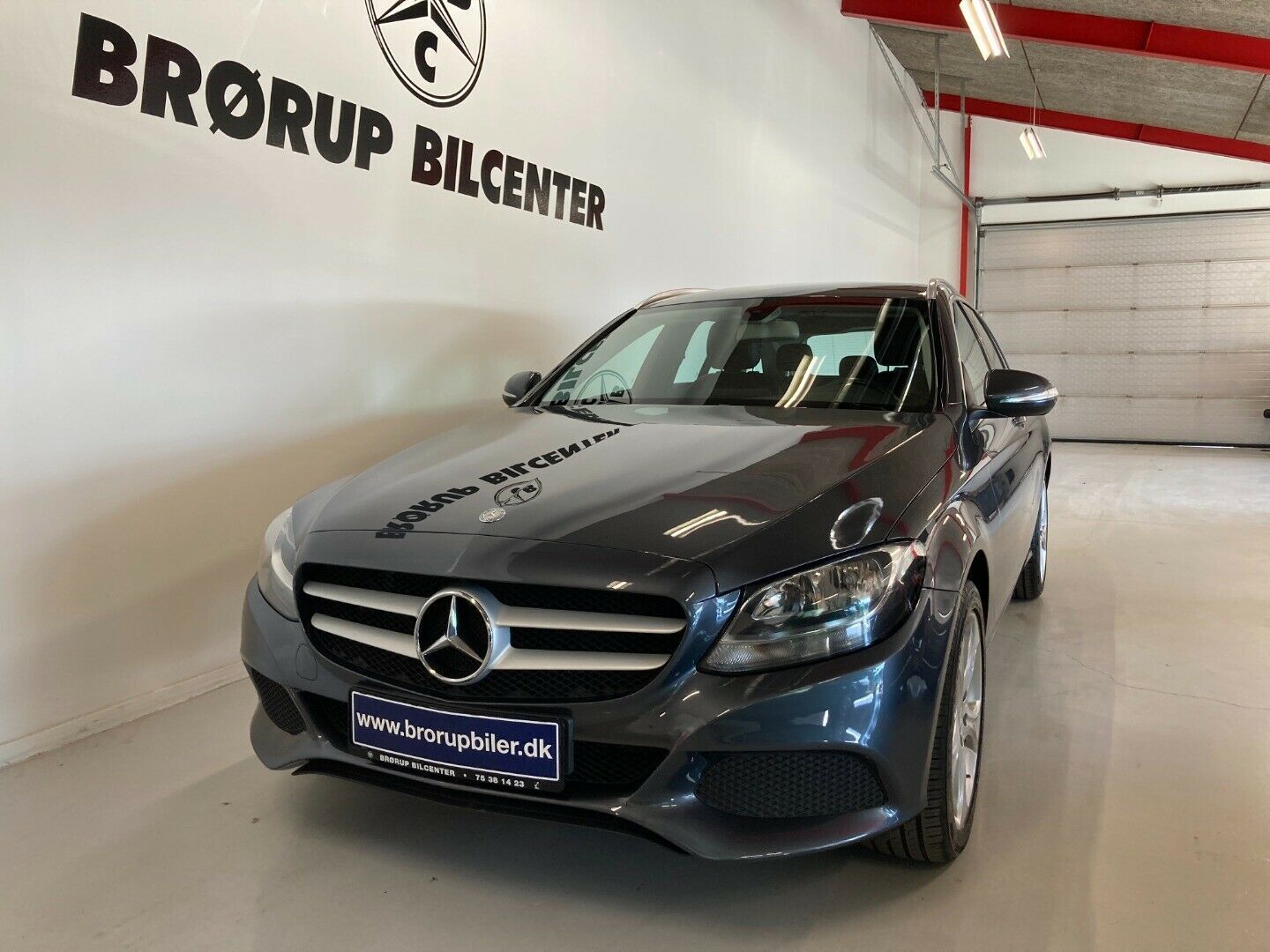 Grå Mercedes C220 fra 2015