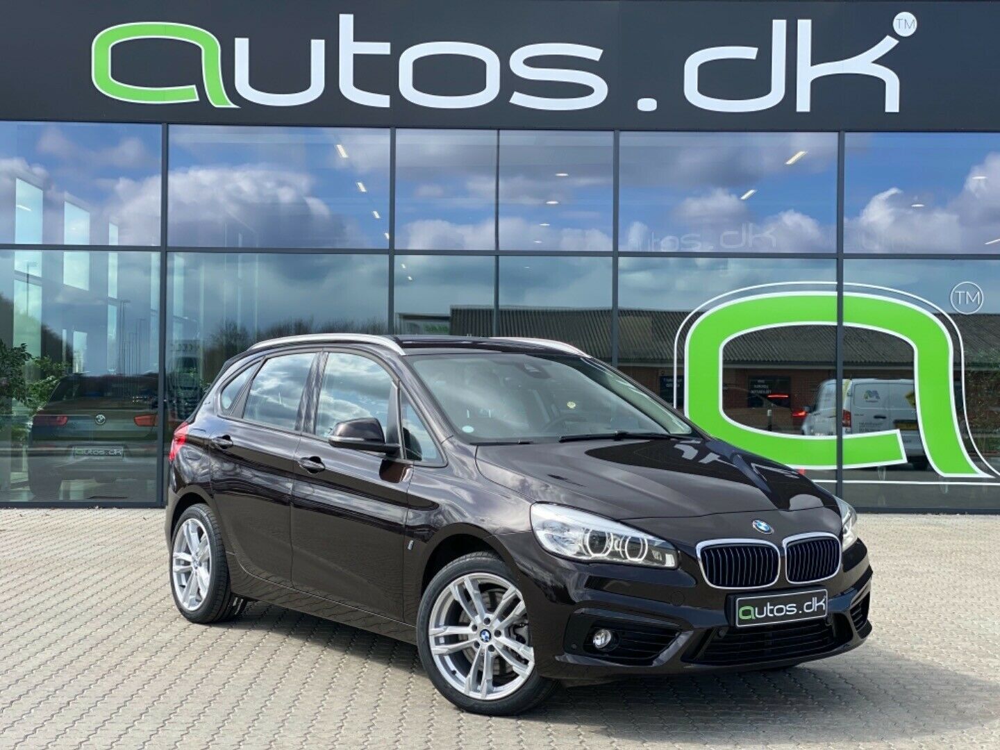 Brun BMW 225xe fra 2018