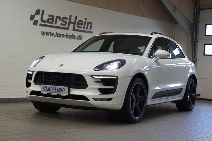 Hvid Porsche Macan Turbo fra 2014