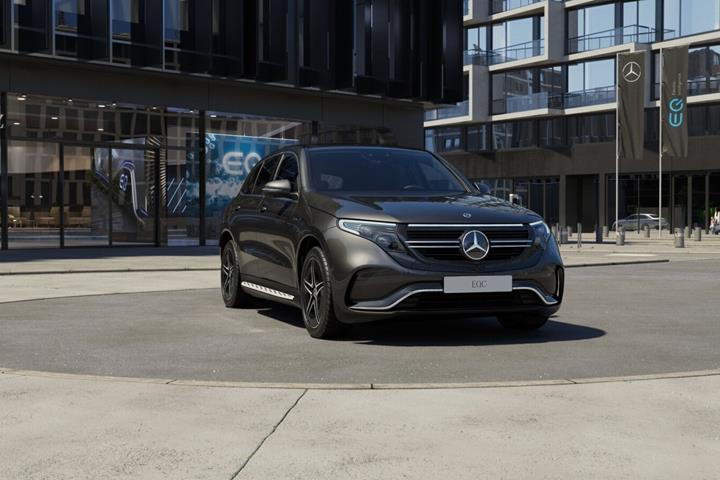 Grå Mercedes EQC400 fra 2021
