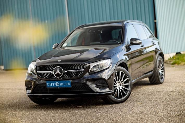 Grå Mercedes GLC43 fra 2018