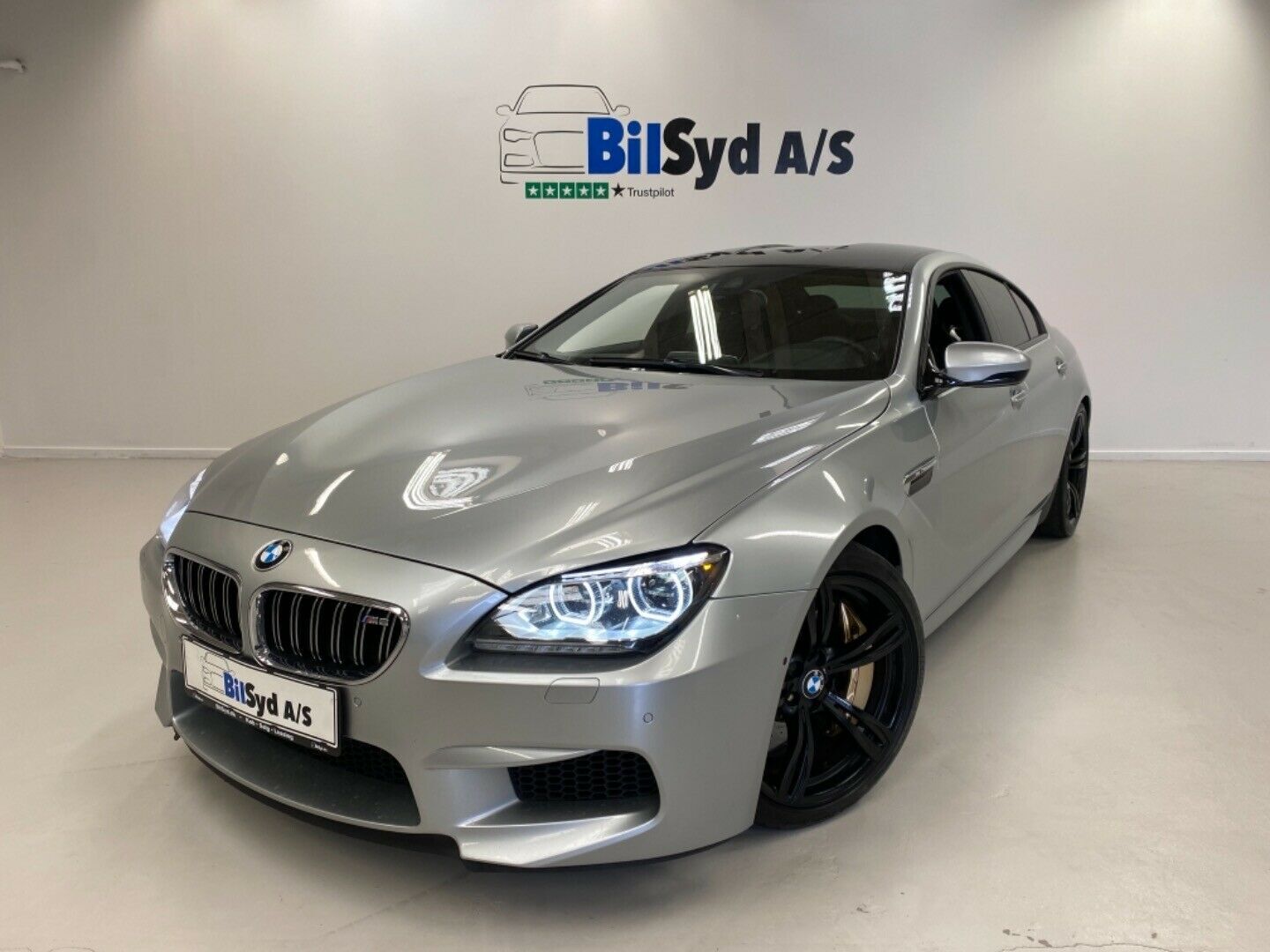 Grå BMW M6 fra 2013