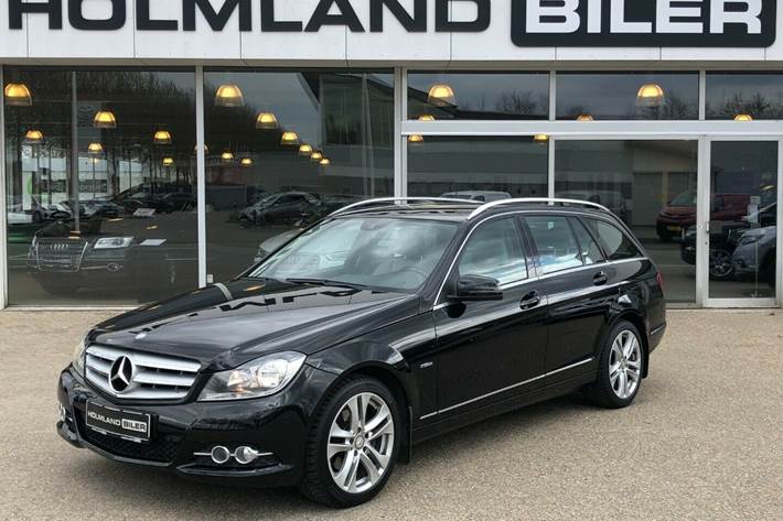 Grå Mercedes C220 fra 2012