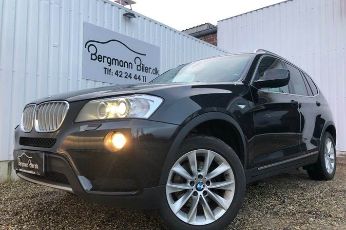 Grå BMW X3 fra 2012