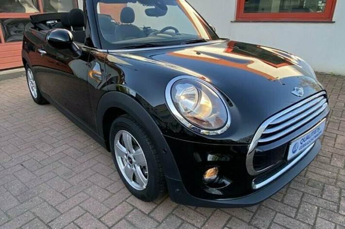 Grå Mini Cooper fra 2016