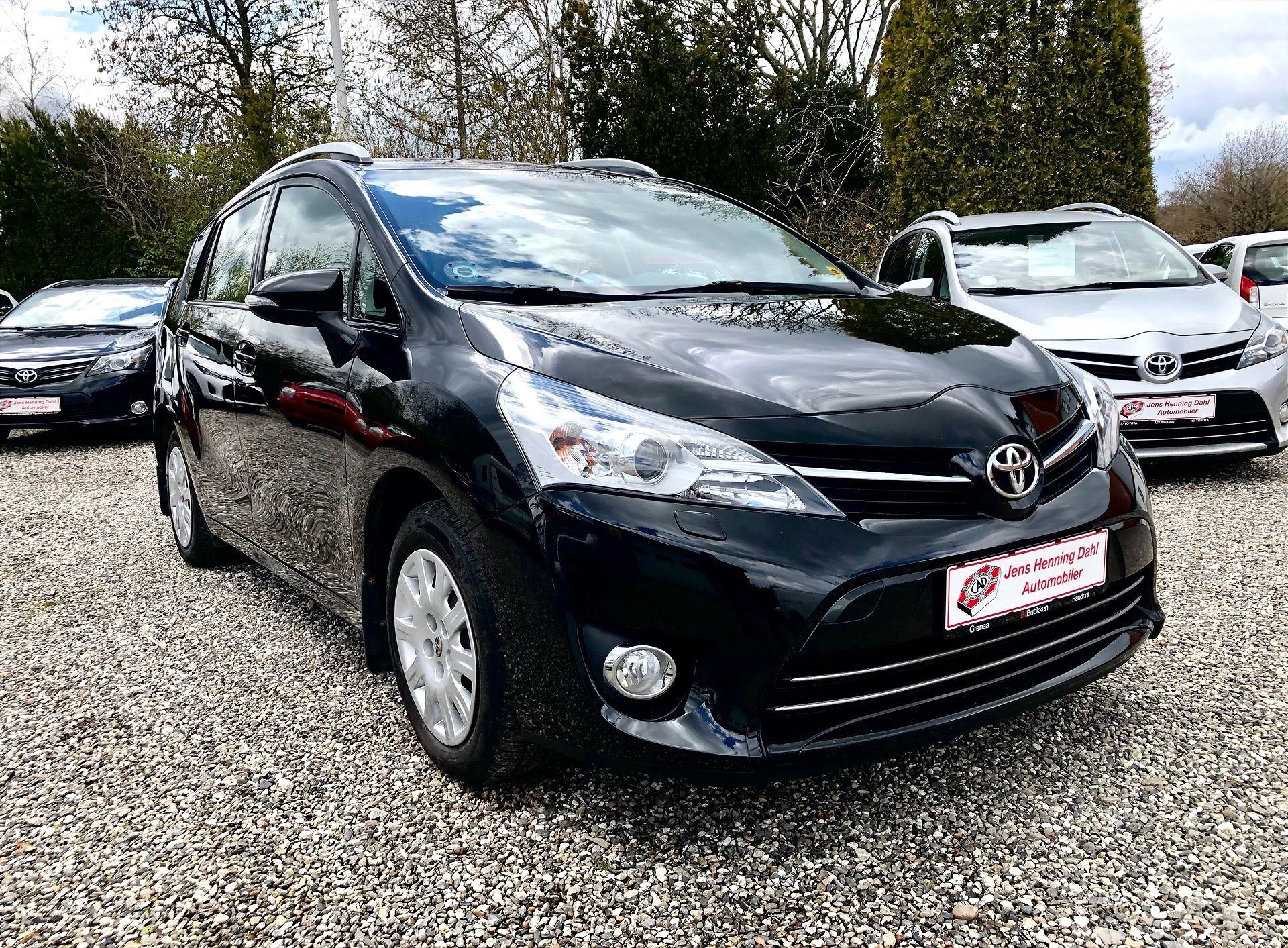 Sort Toyota Verso fra 2013