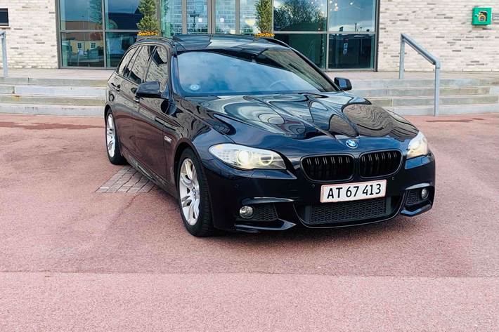 Sort BMW 535 fra 2011