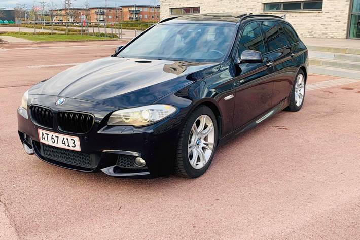 Sort BMW 535 fra 2011