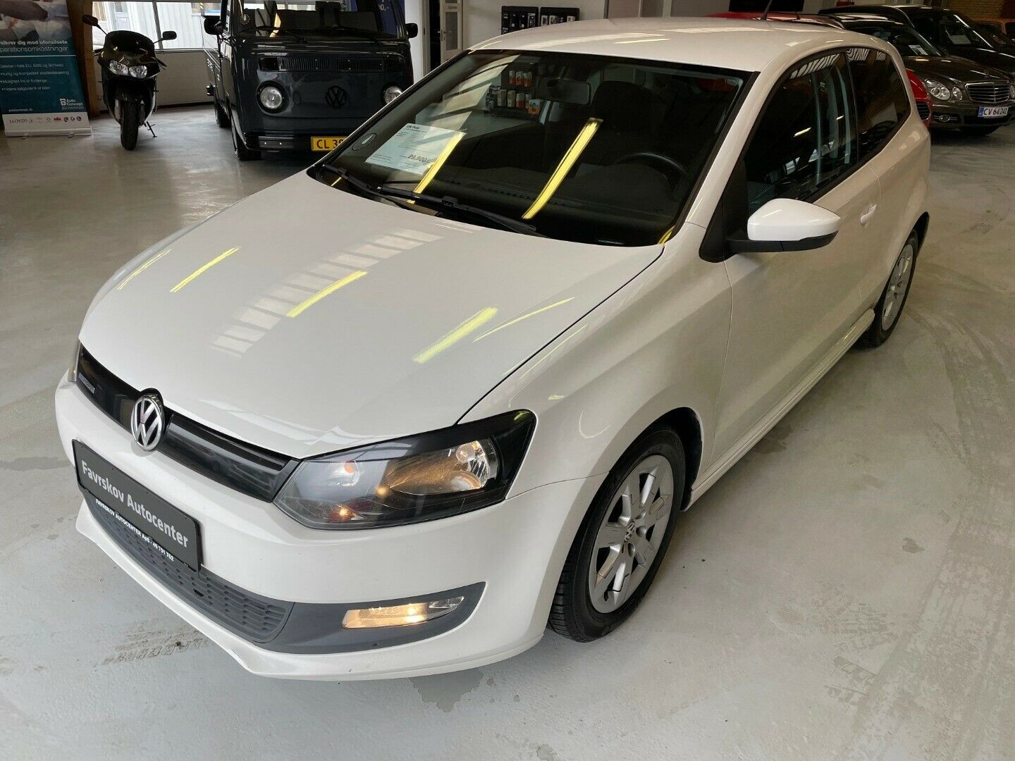 Hvid VW Polo fra 2010