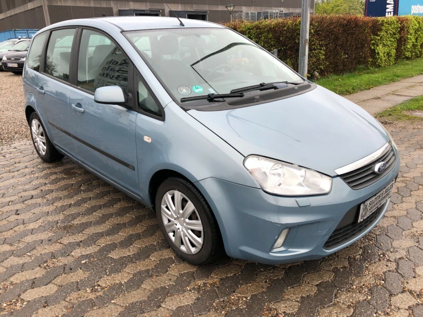 Blå Ford C-MAX fra 2008