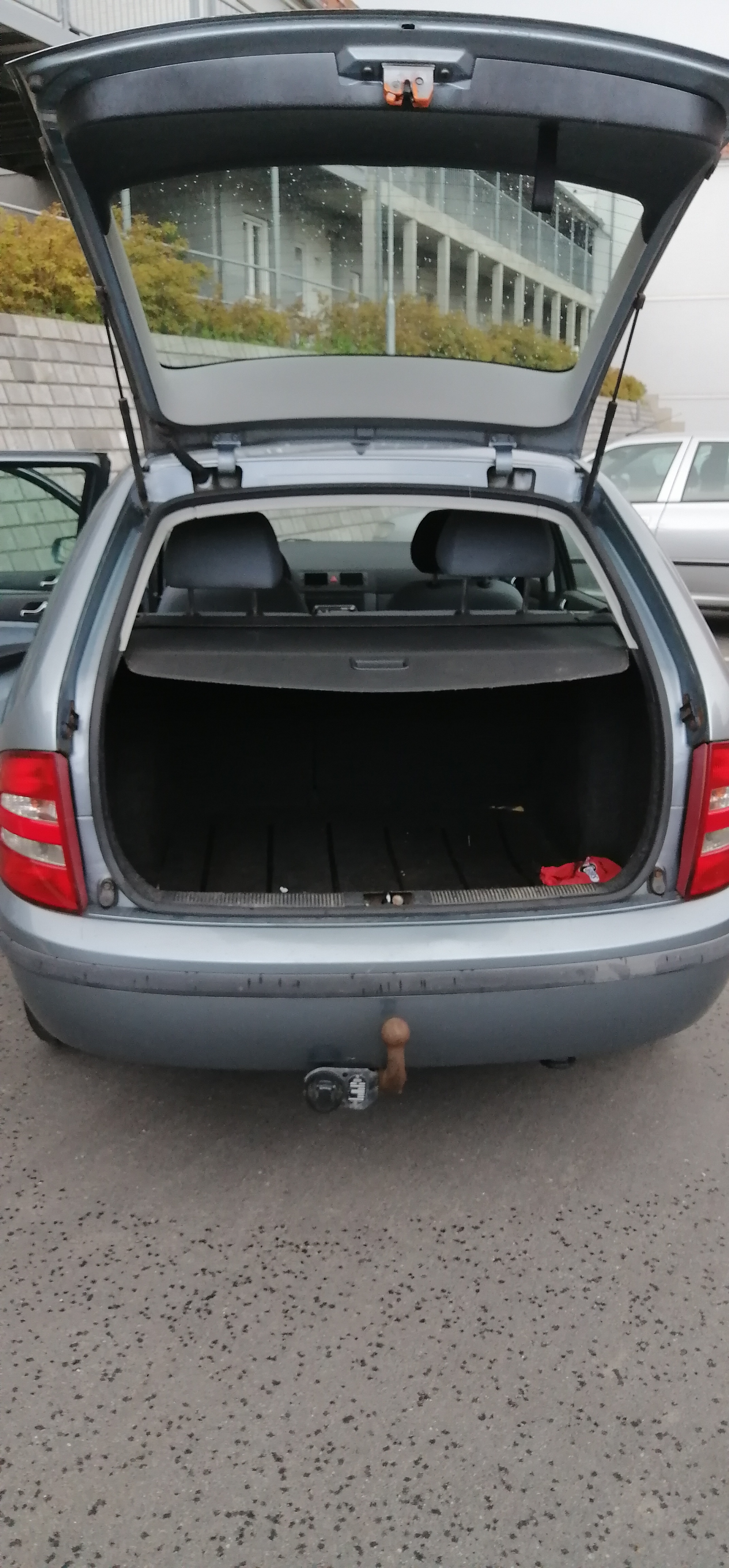 Blå Skoda Fabia fra 2002