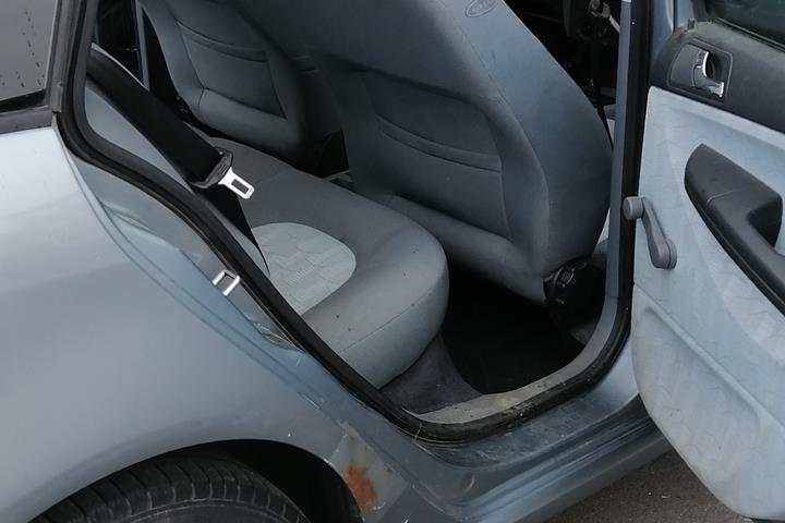 Blå Skoda Fabia fra 2002