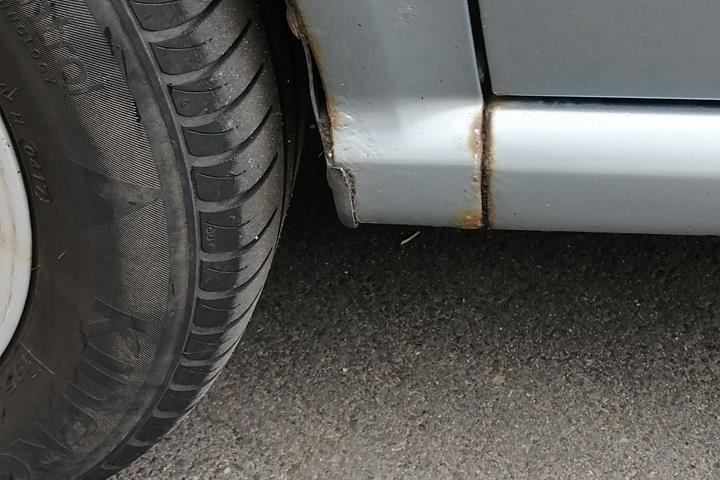 Blå Skoda Fabia fra 2002