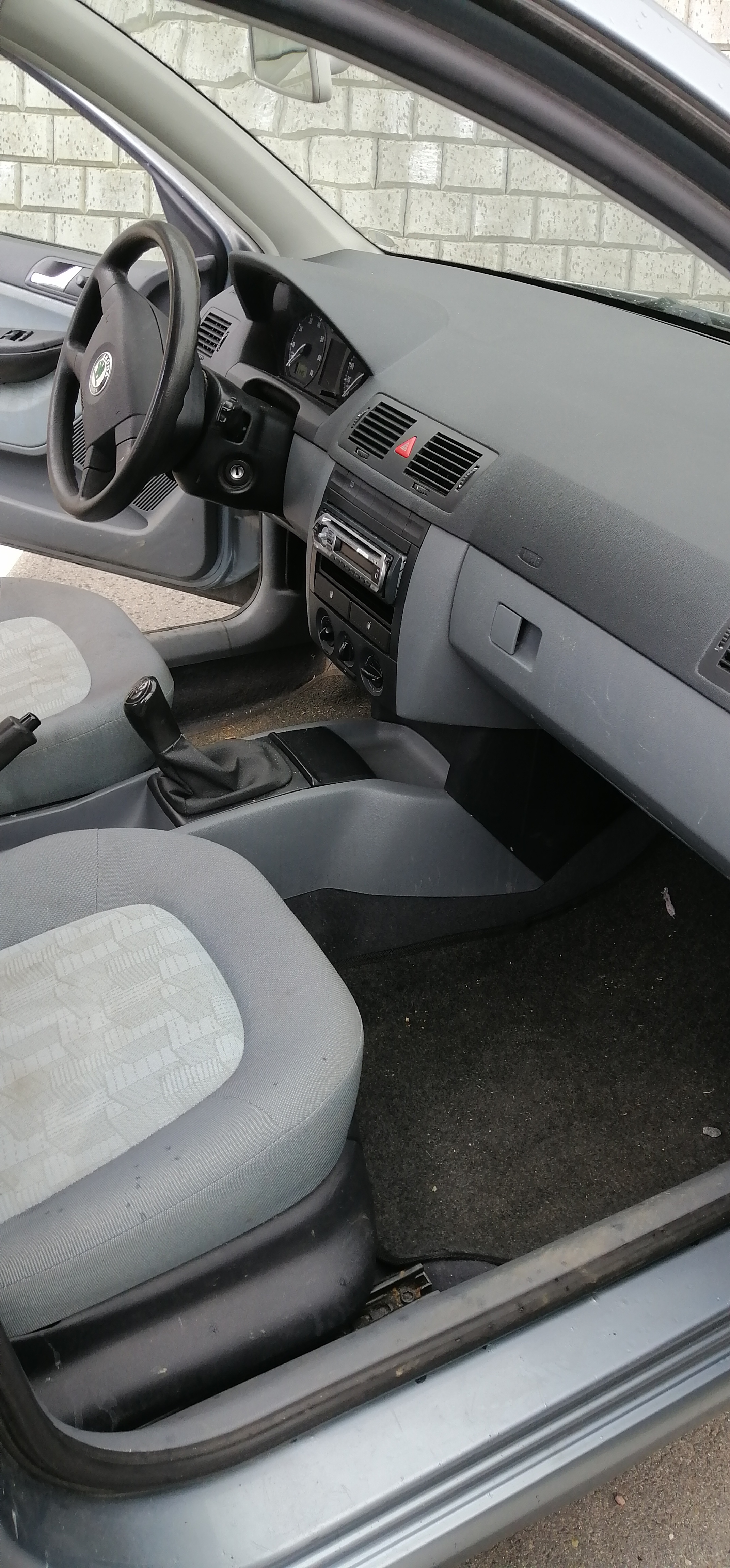 Blå Skoda Fabia fra 2002