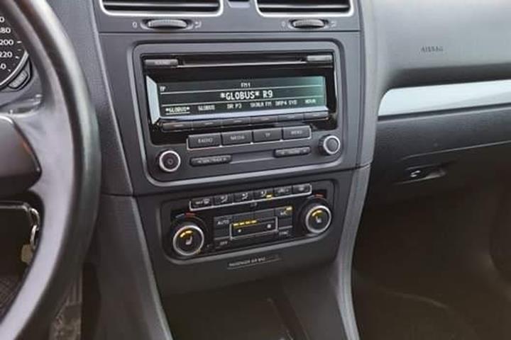 Sort VW Golf VI fra 2012