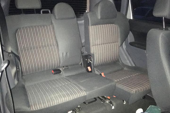 Grå Mitsubishi Colt fra 2008