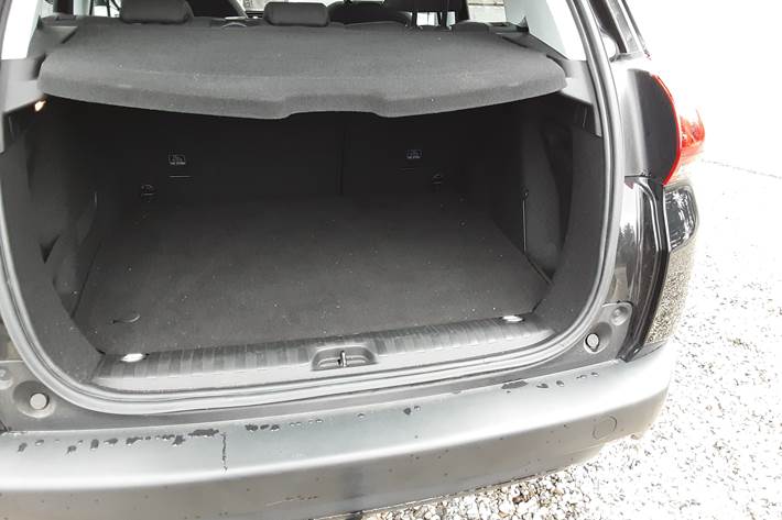 Grå Peugeot 308 fra 2017