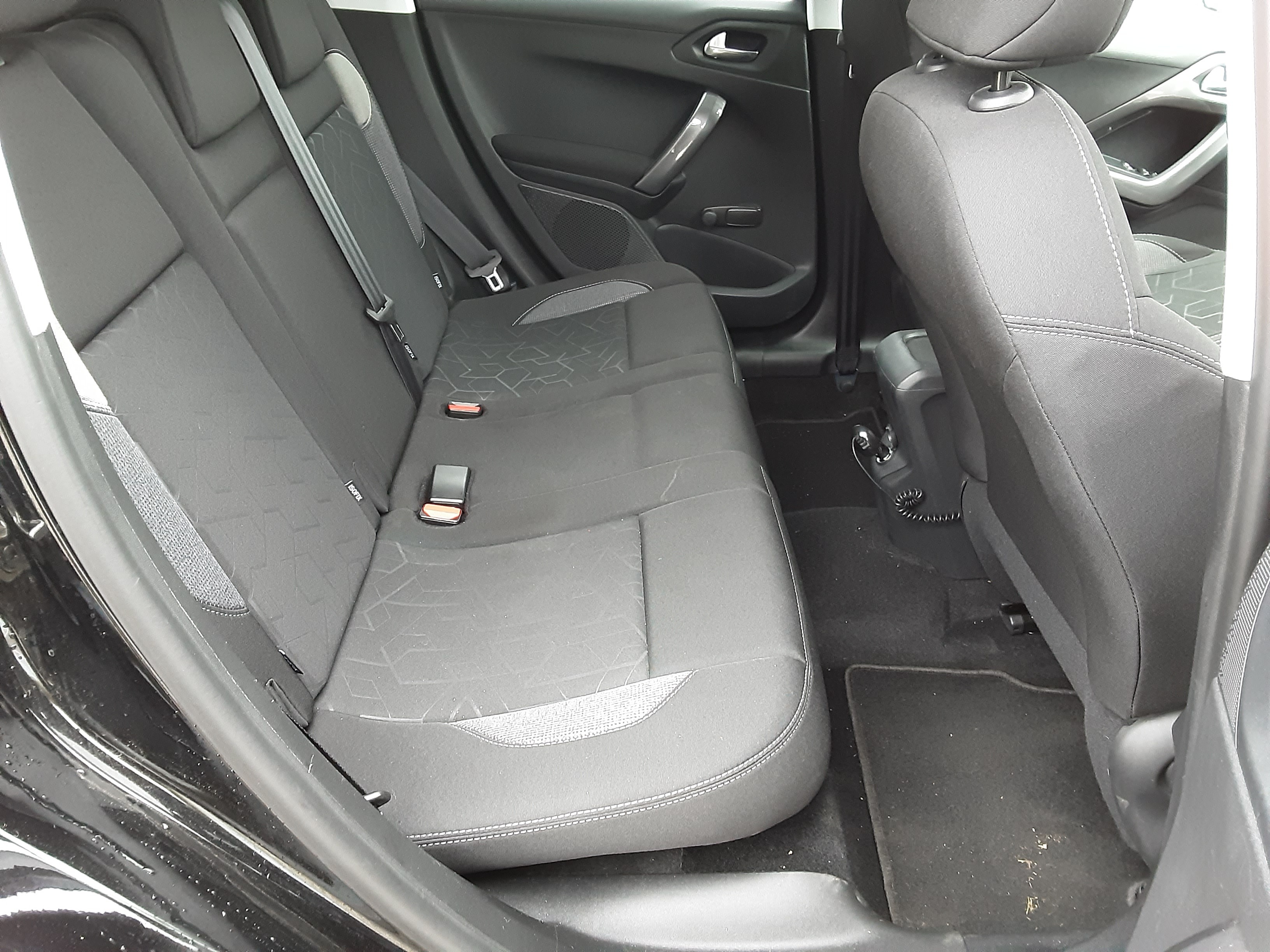 Grå Peugeot 308 fra 2017