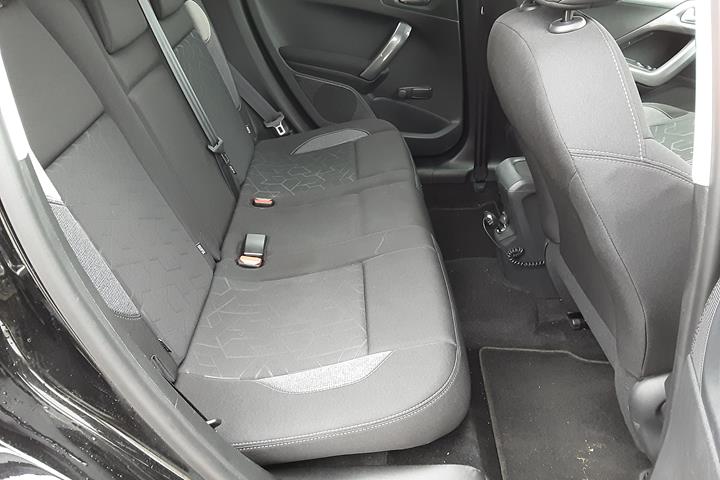 Grå Peugeot 308 fra 2017