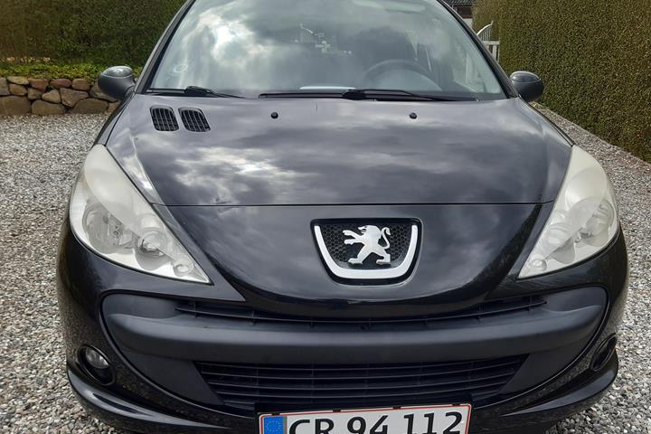 Sort Peugeot 206+ fra 2010