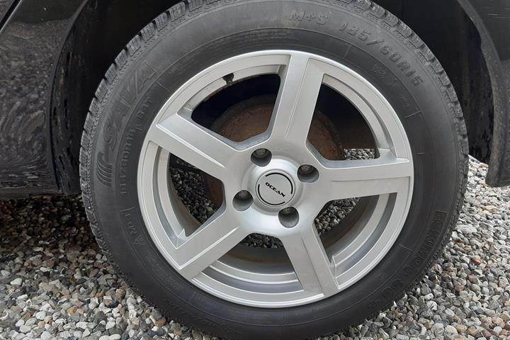 Sort Peugeot 206+ fra 2010