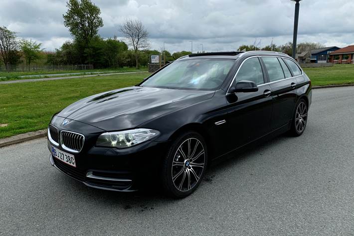 Sort BMW 520 fra 2014