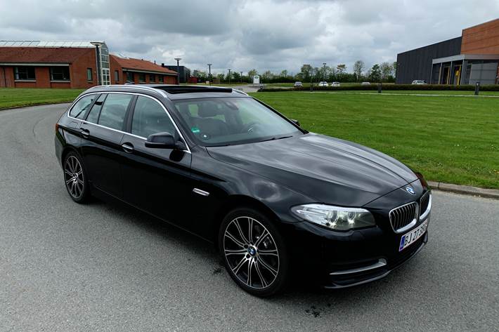 Sort BMW 520 fra 2014