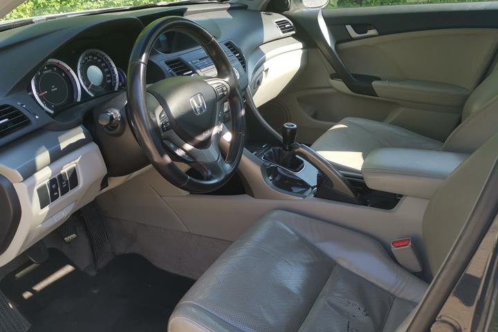 Sort Honda Accord fra 2008