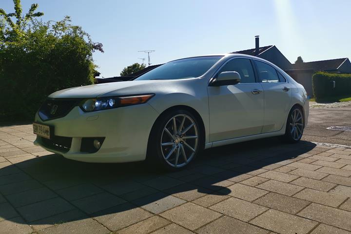 Sort Honda Accord fra 2008