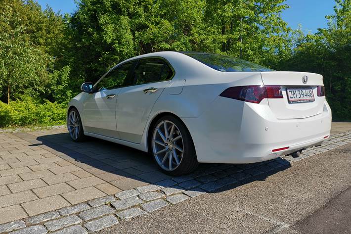 Sort Honda Accord fra 2008