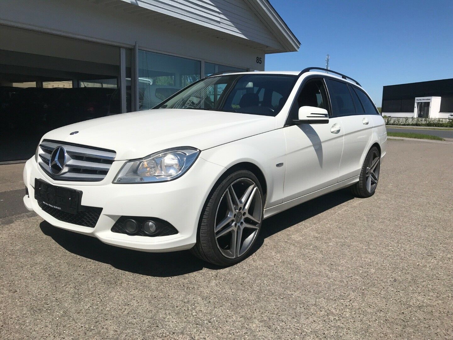 Hvid Mercedes C220 fra 2012