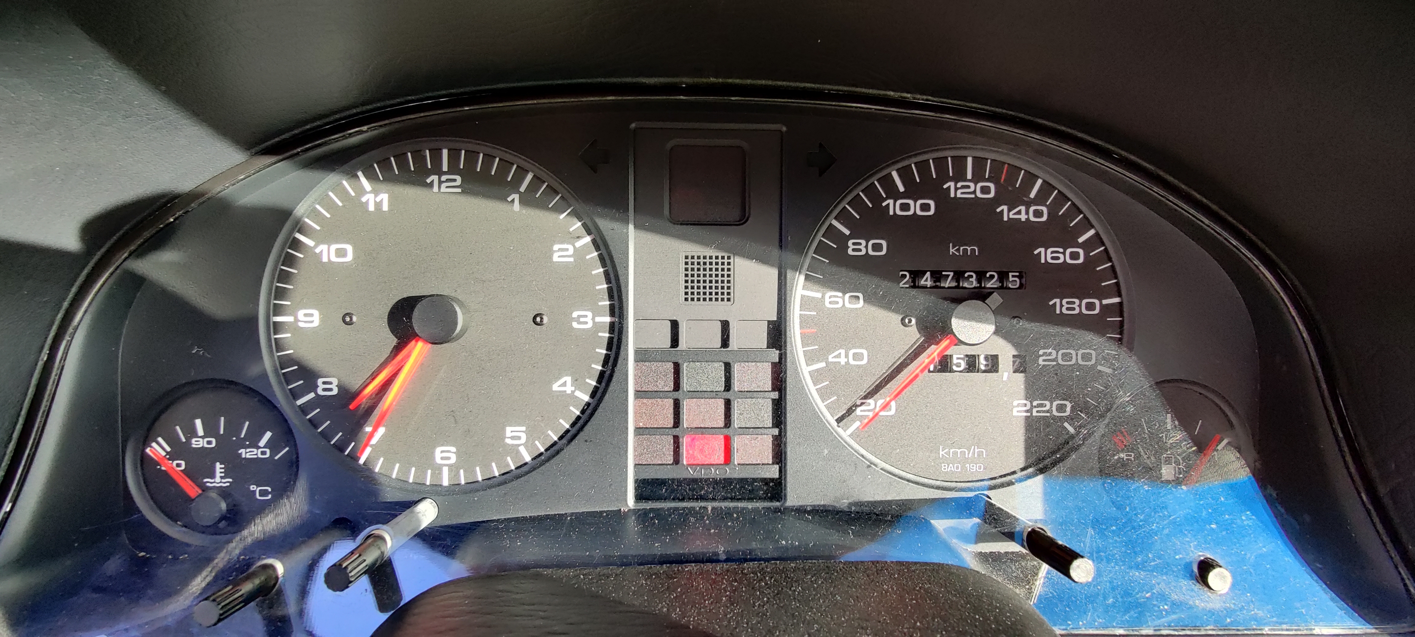 Rød Audi 80 fra 1993
