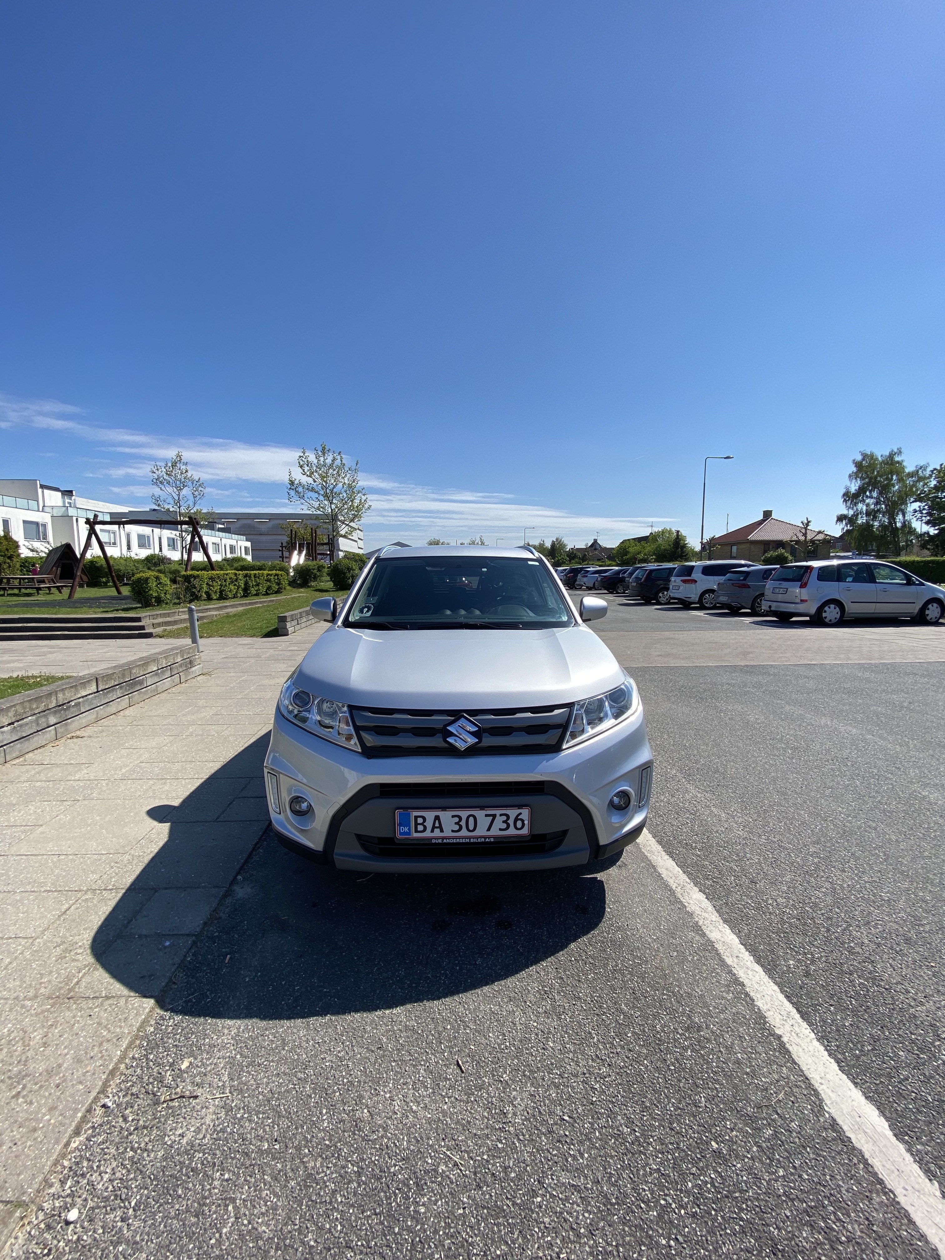 Grå Suzuki Vitara fra 2015