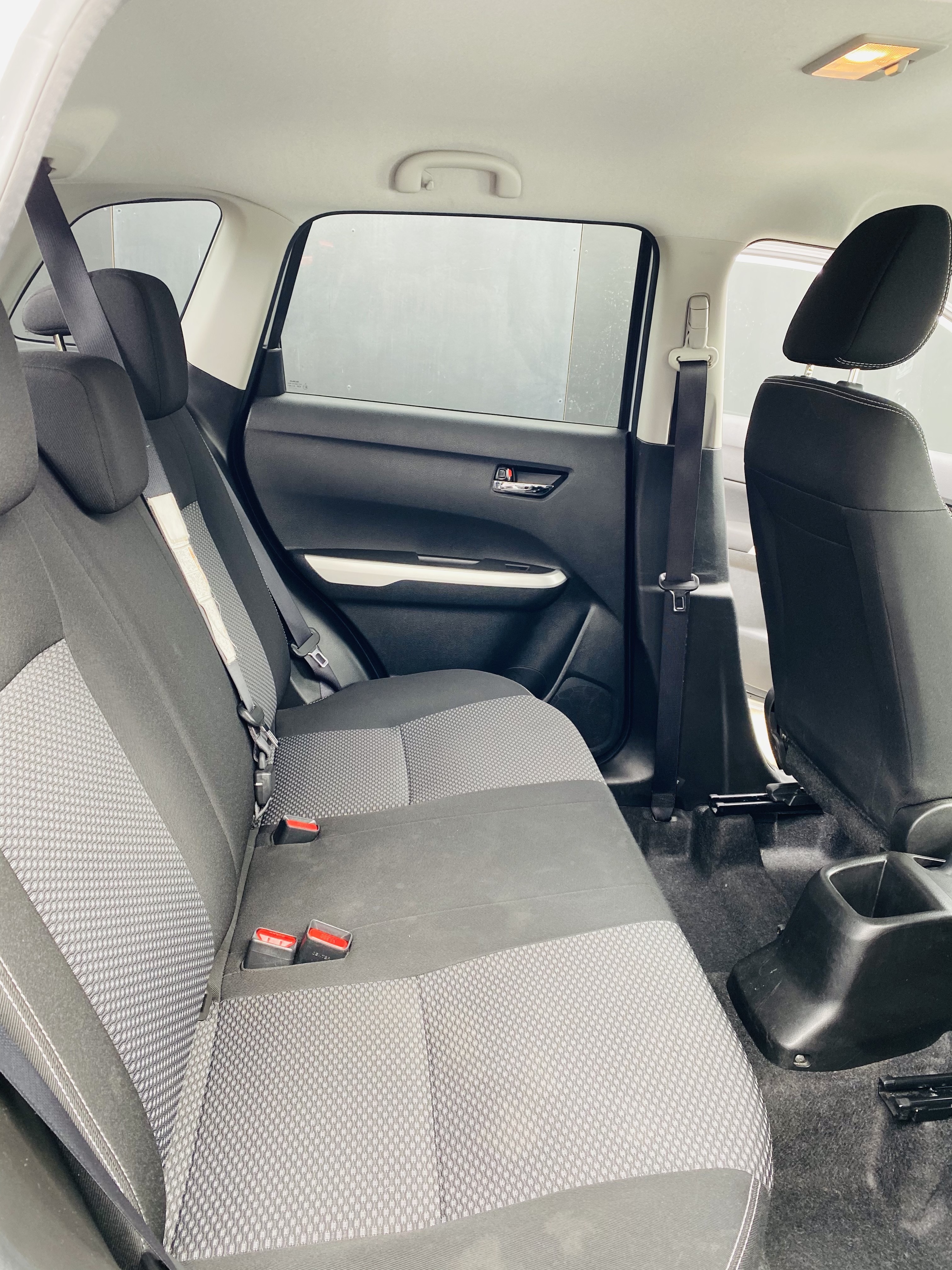 Grå Suzuki Vitara fra 2015