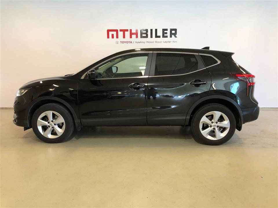 Sort Nissan Qashqai fra 2018