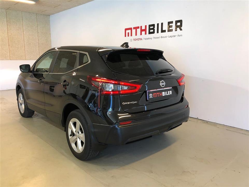Sort Nissan Qashqai fra 2018