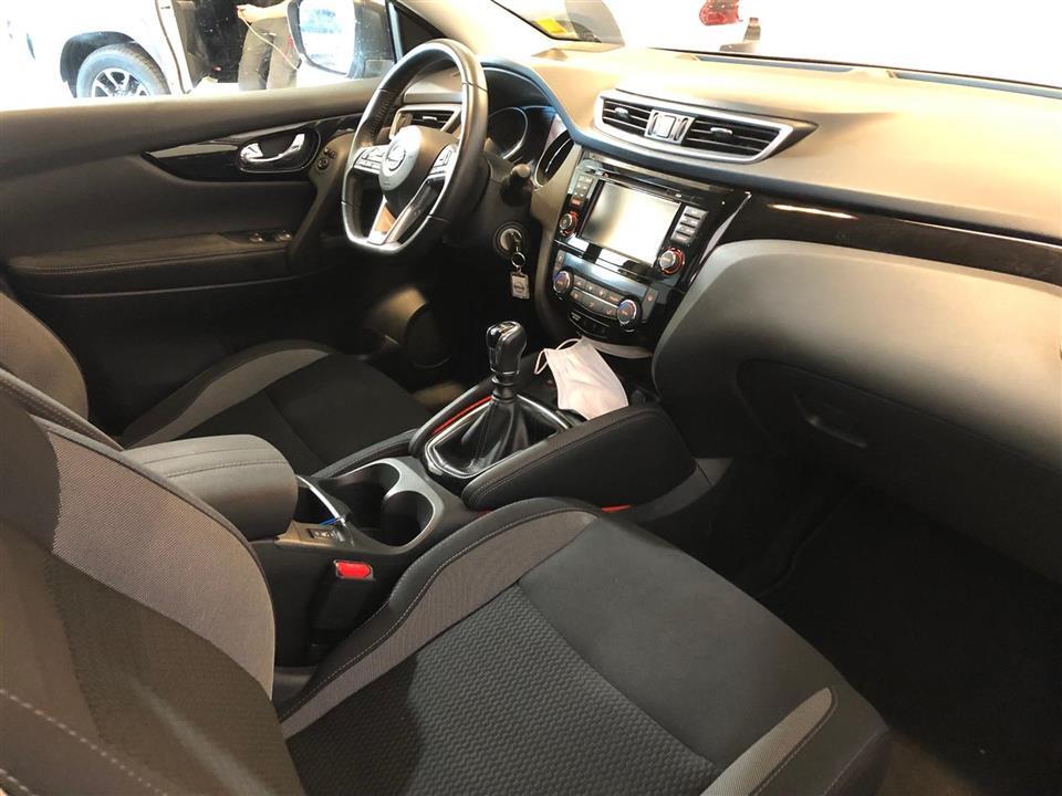 Sort Nissan Qashqai fra 2018