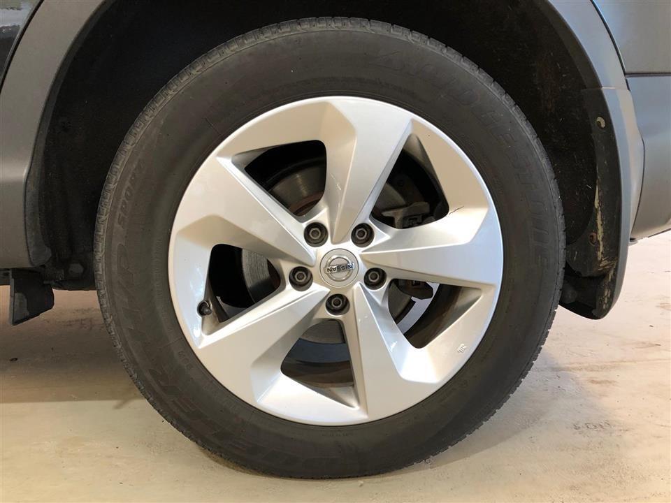 Sort Nissan Qashqai fra 2018