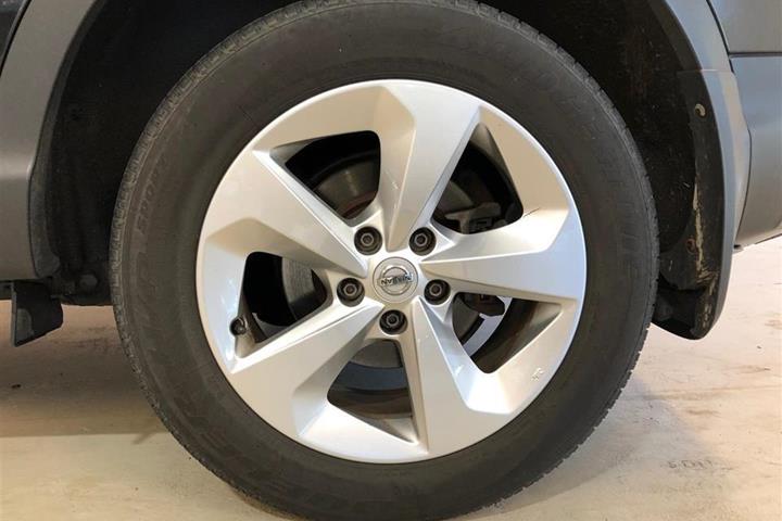 Sort Nissan Qashqai fra 2018
