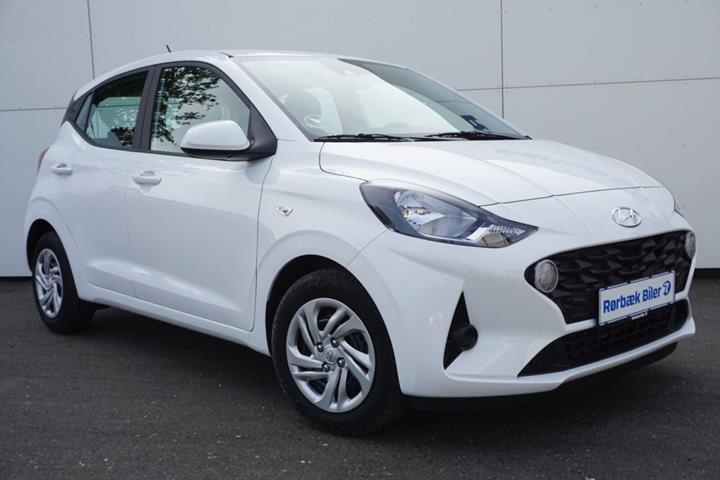 Hvid Hyundai i10 fra 2021