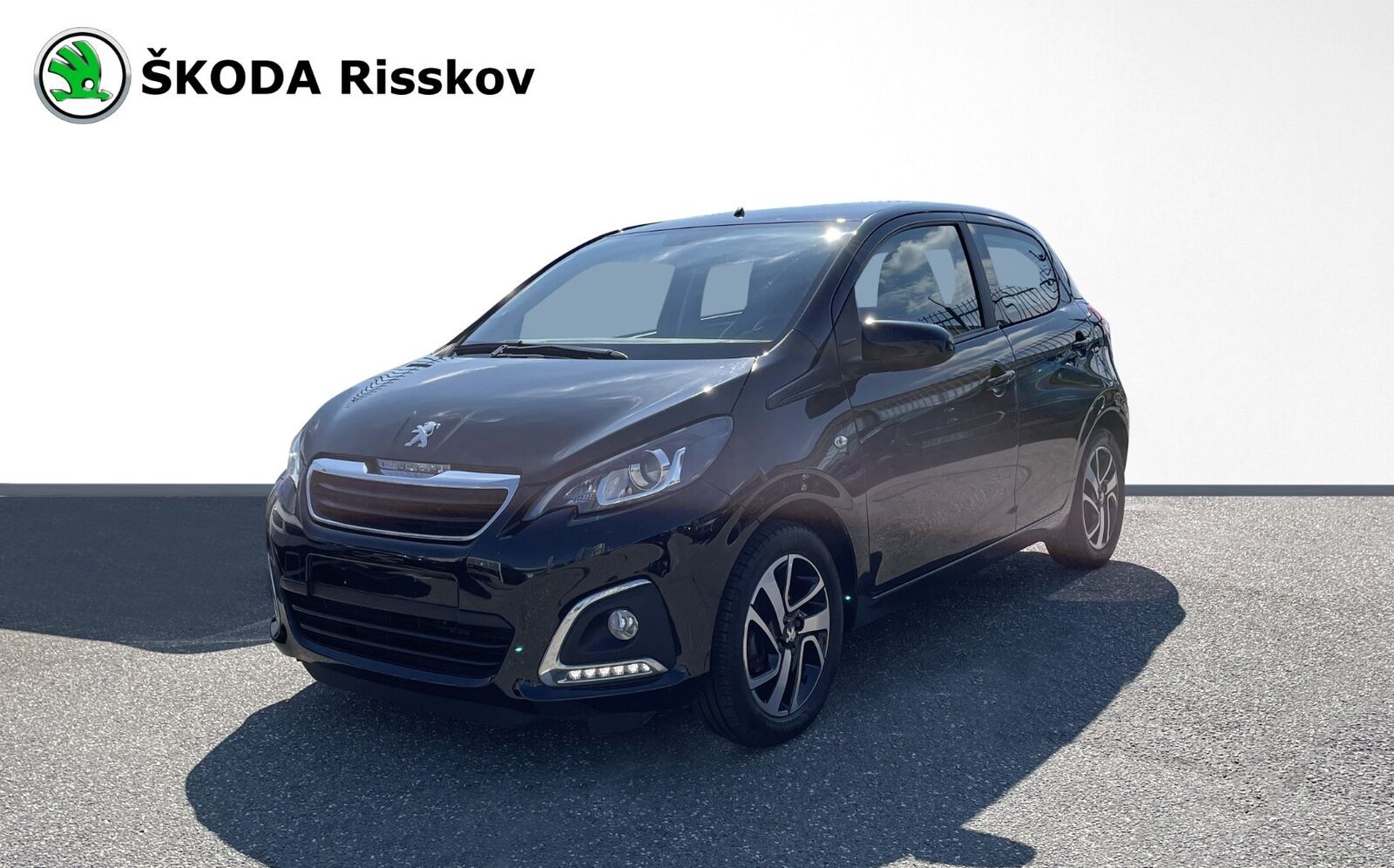 Grå Peugeot 108 fra 2017